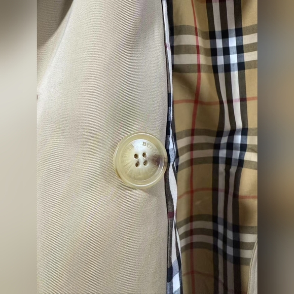 Burberry Tan Trench Coat for Women - Picture 12 of 15